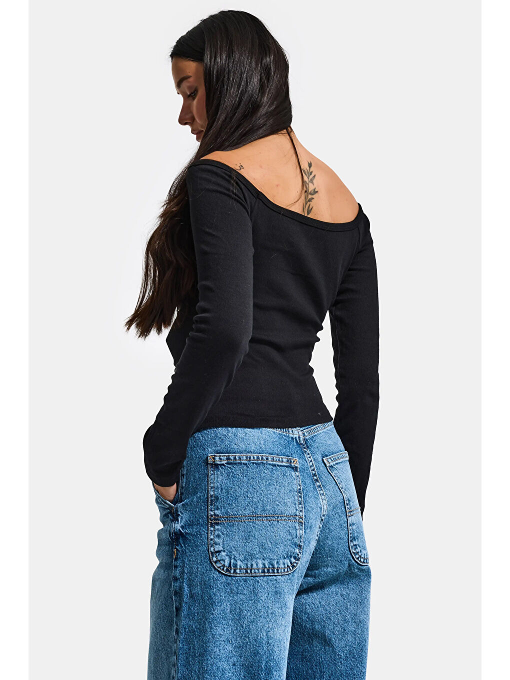 Kadın Siyah w5 Agraf Detaylı Omzu Açık Özel Tasarım Crop Top-5