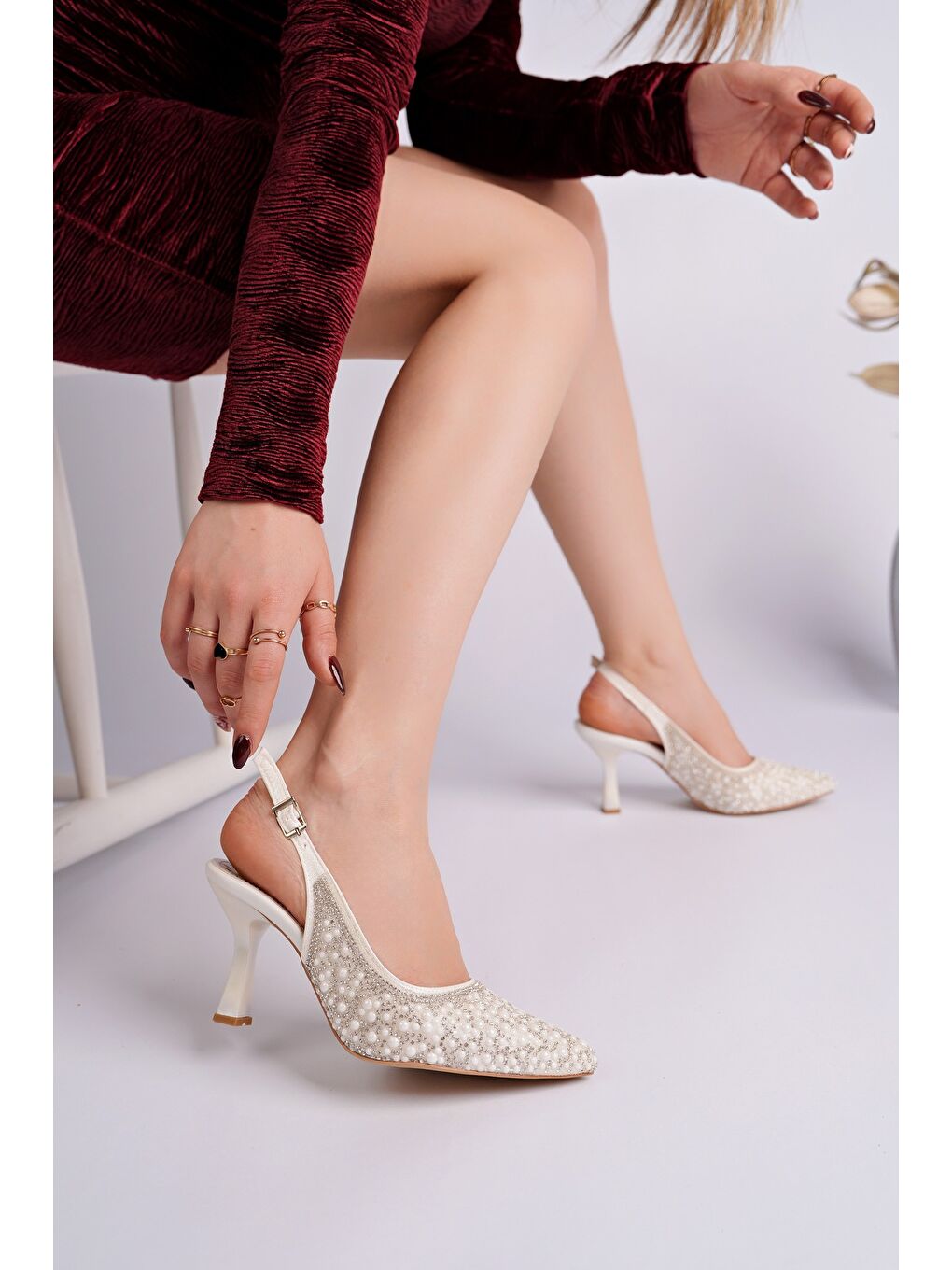 Beyaz ELEGANT Taş ve İnci İşlemeli Arkası Açık Topuklu Abiye Ayakkabı-4