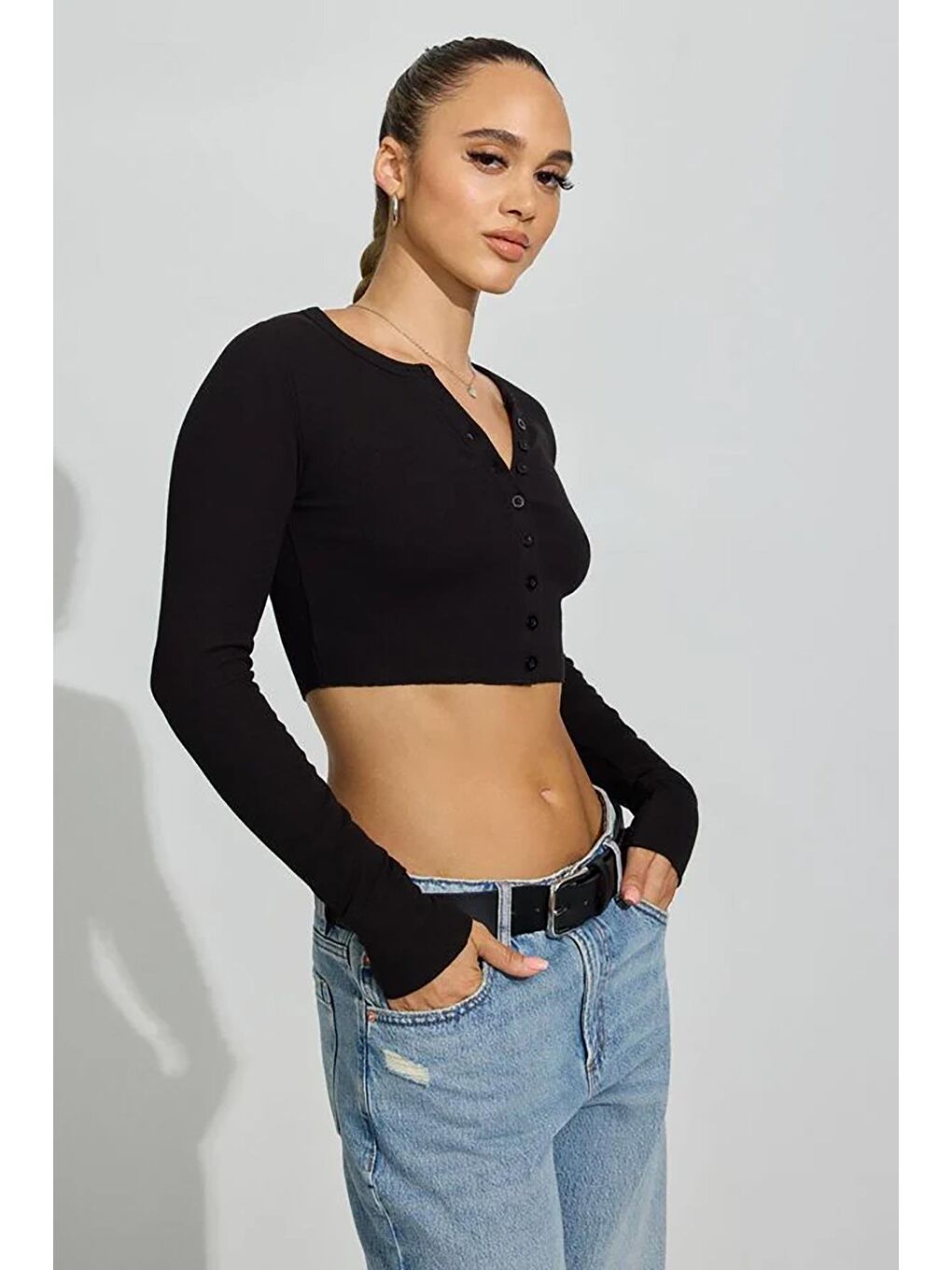 Siyah Uzun Kollu Düğmeli Kaşkorse Crop Hırka Mg2193-1