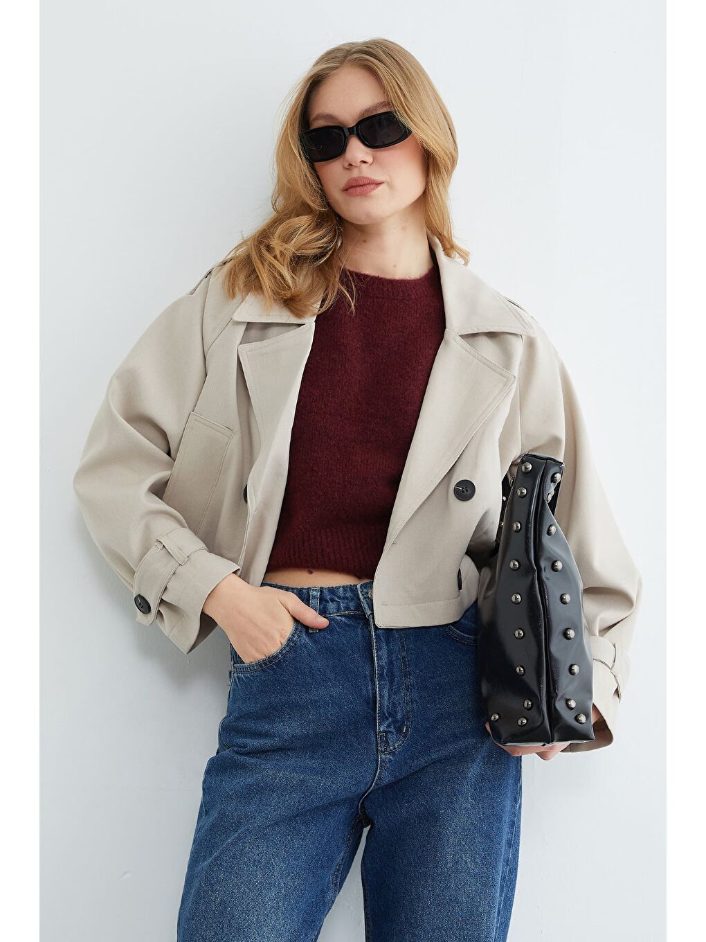 Bej Düğmeli Omuz Ve Kol Detaylı Trençkot