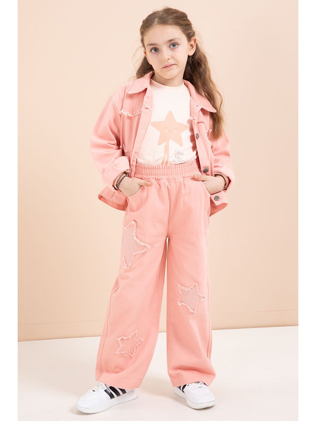 Pembe Somon Taşlı Yıldız Nakışlı Jean Ceketli 3lü Pantolonlu Kız Takım 23437-2