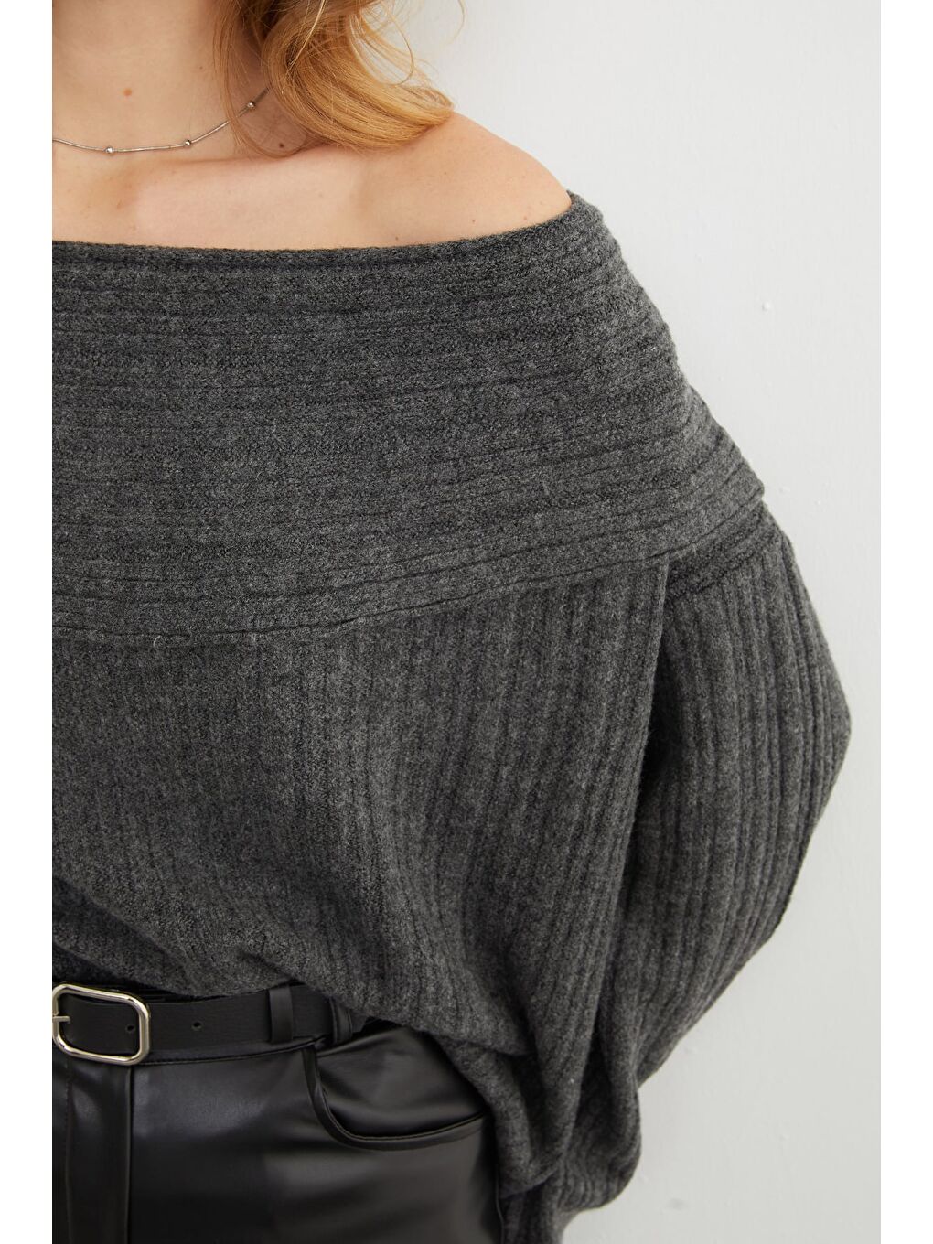 Antrasit Basic Madonna Yaka Salaş Triko Kazak-2