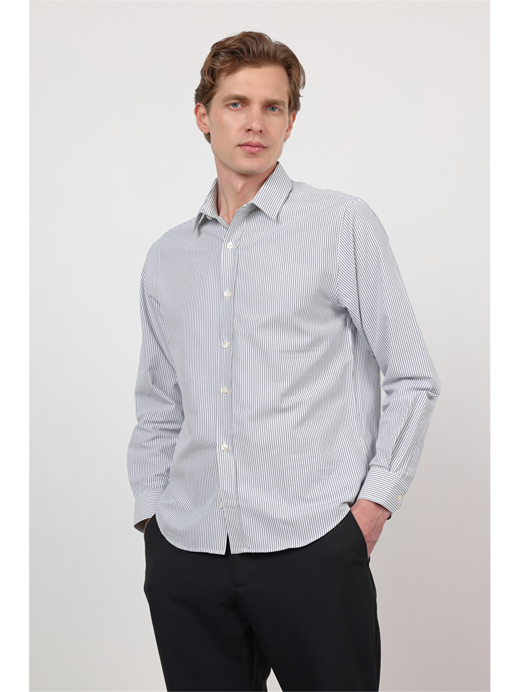 Beyaz Sert Yaka Uzun Kol Cepsiz Slim Fit Pamuklu Gömlek 1004260214-2