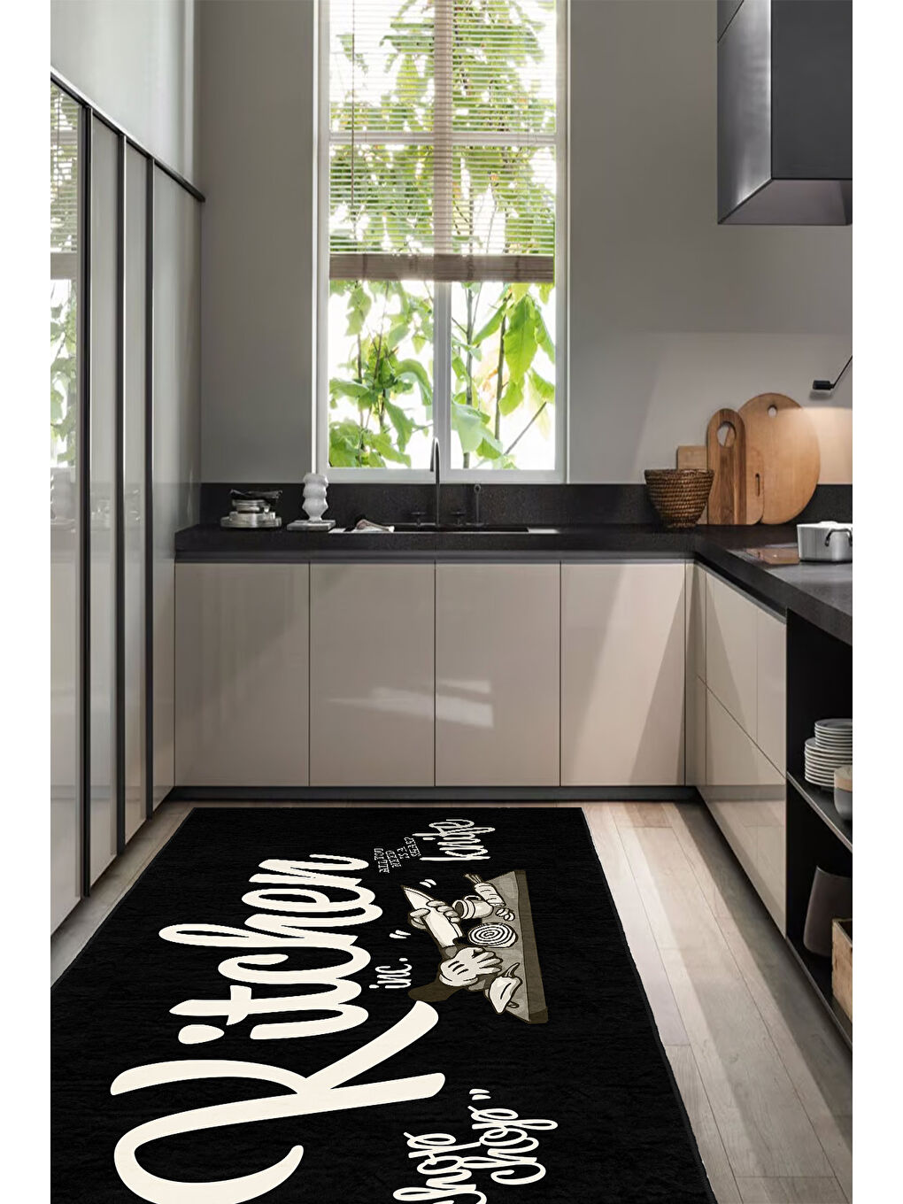 Siyah Dekoratif Özel Tasarım Yıkanabilir İnce Kaymaz Tabanlı Modern Halı KECE FR43-1