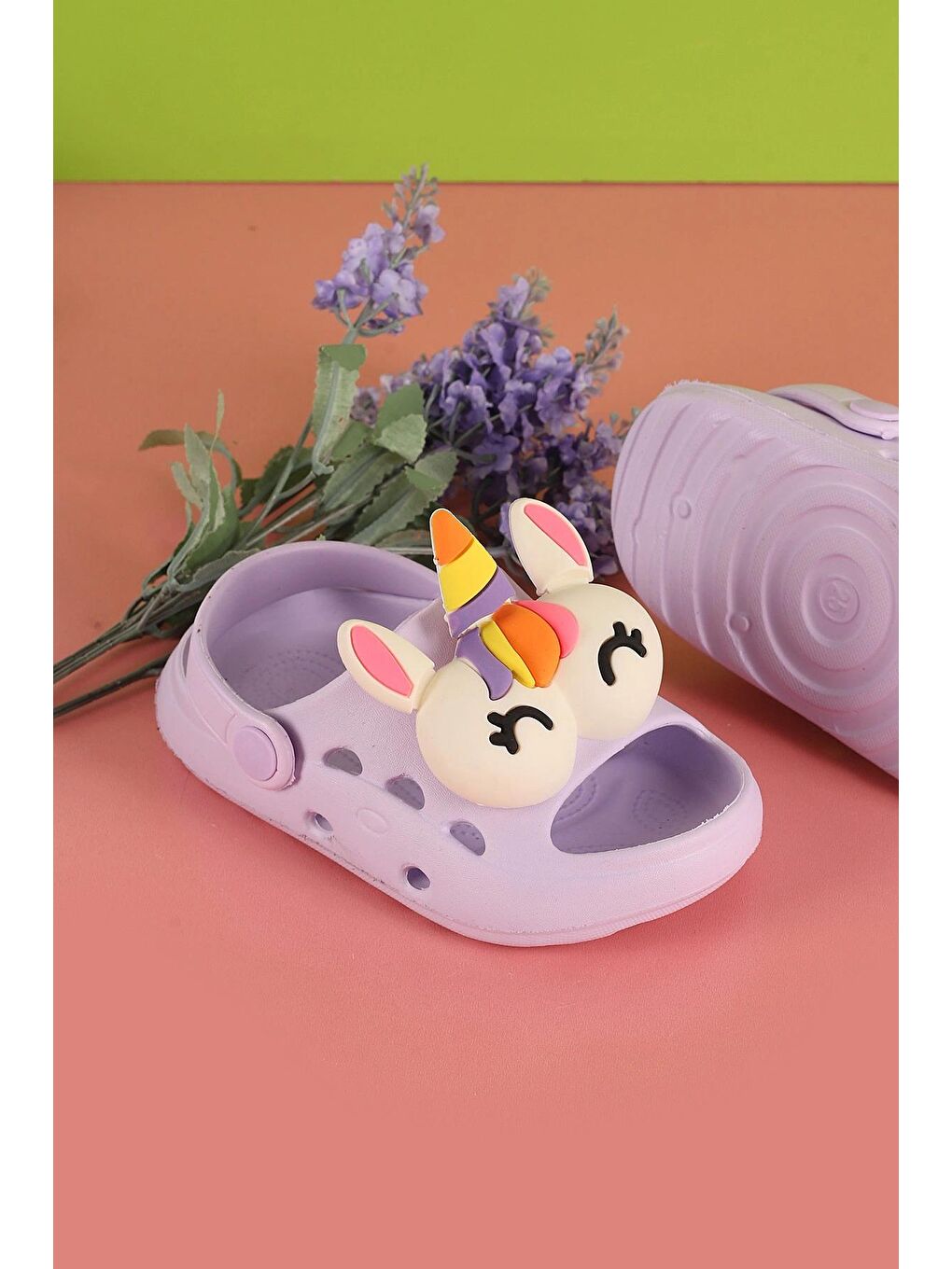 Lila Göz Figürlü Delikli Çocuk Terlik-1
