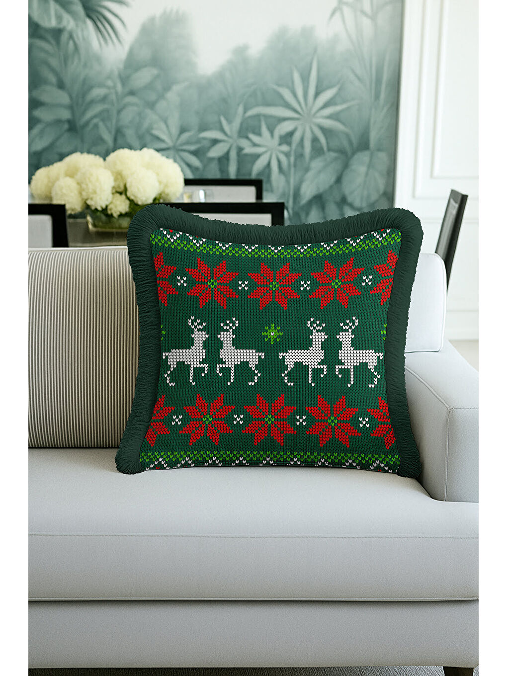Karışık Zarif Saçaklı Yastık Kılıfı - Noel Ren Geyiği Temalı Yeşil Kırmızı Retro Püsküllü Kırlent Kılıfı-2