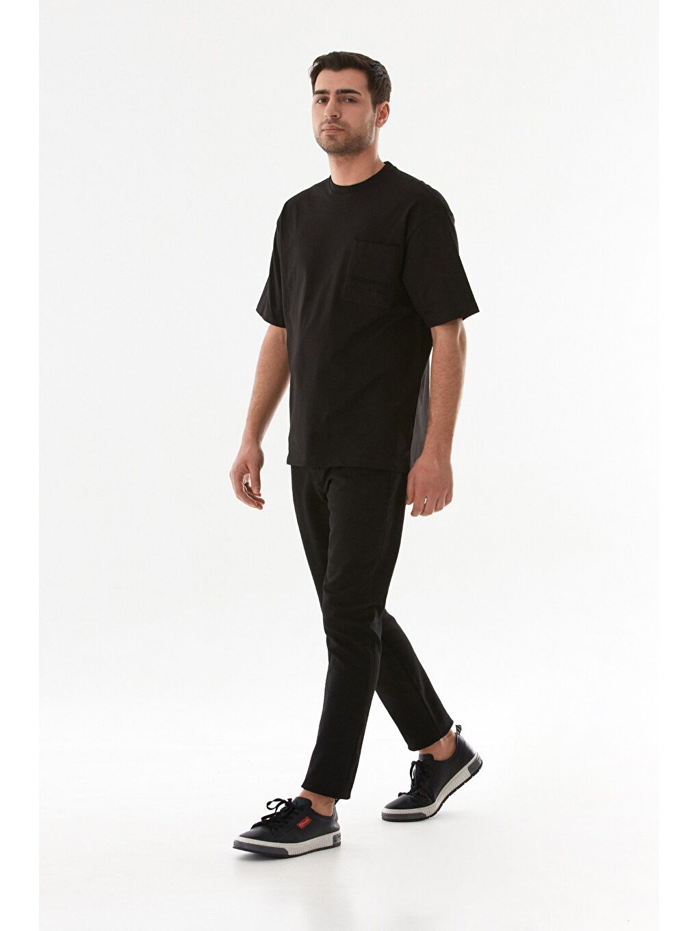 Siyah Basic Tek Cepli Bisiklet Yaka Tişört-4