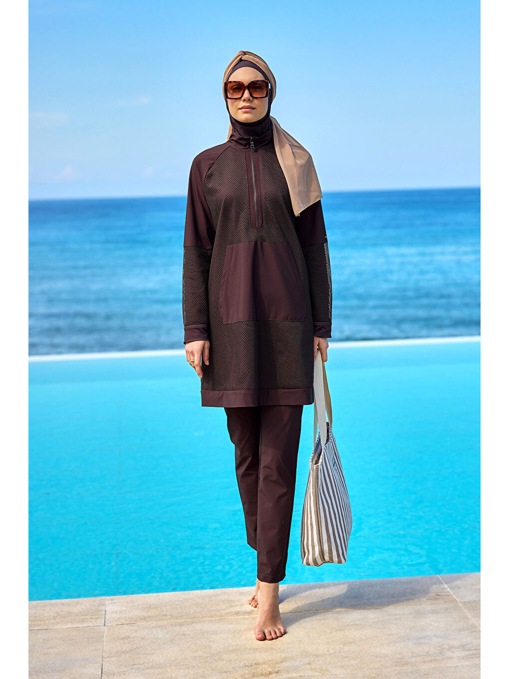 Kahverengi Tam Kapalı Tesettür Mayo Tül Detaylı M2534-4-2