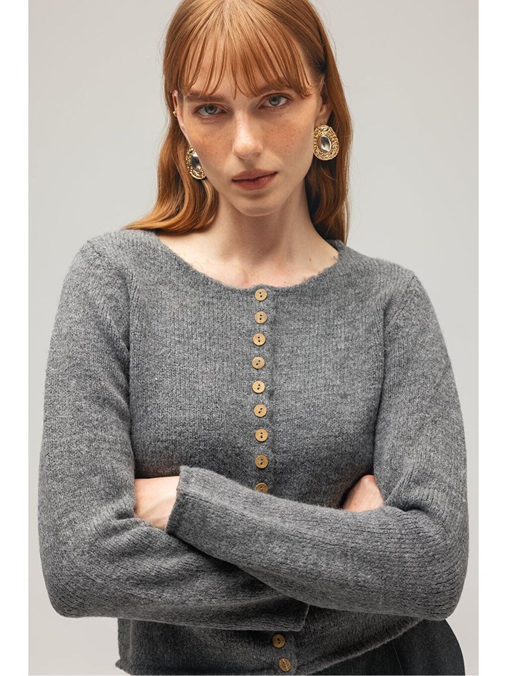 Antrasit Kadın Ahşap Düğmeli Uzun Kollu Bisiklet Yaka Triko Hırka