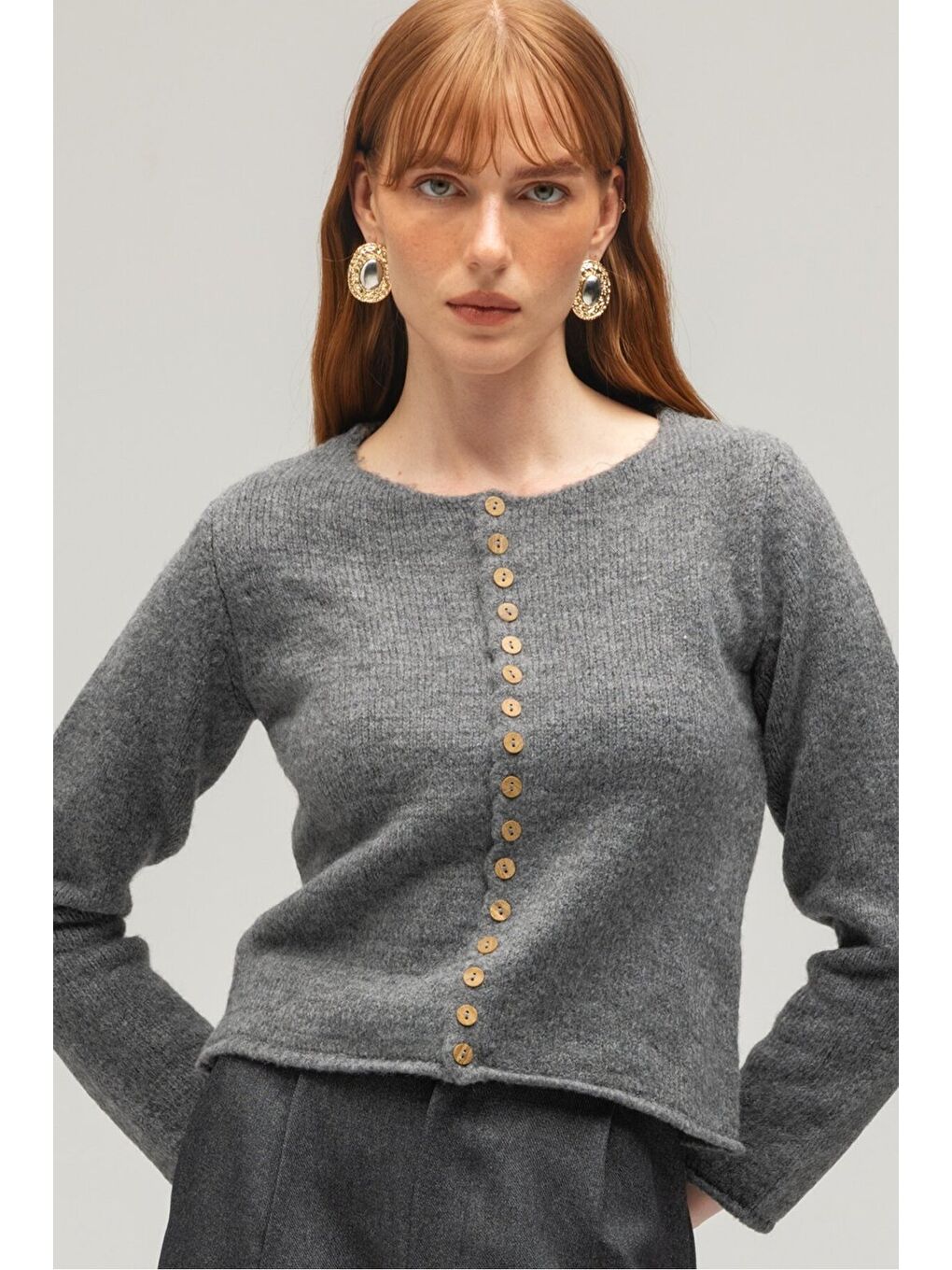 Antrasit Kadın Ahşap Düğmeli Uzun Kollu Bisiklet Yaka Triko Hırka-2