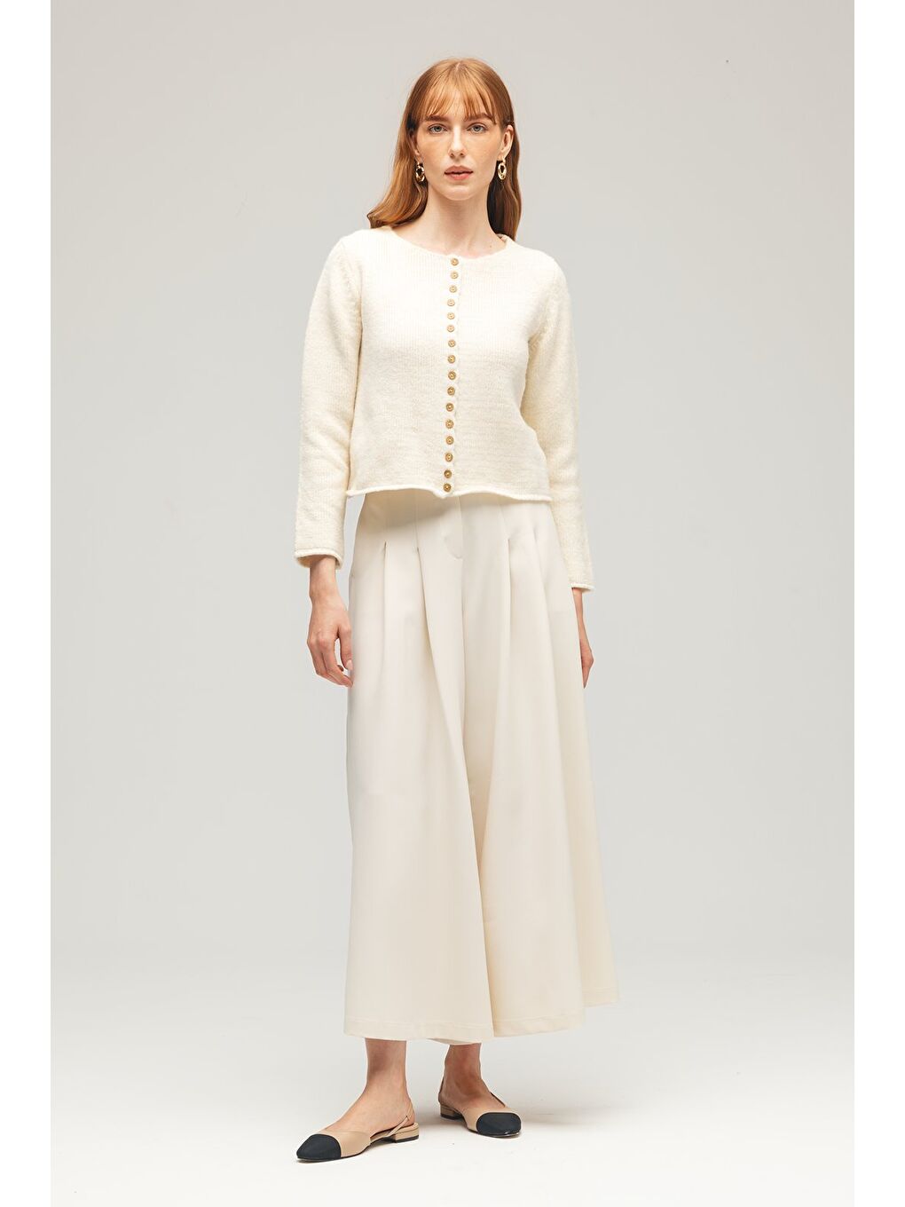 Ekru Kadın Ahşap Düğmeli Uzun Kollu Bisiklet Yaka Triko Hırka-2