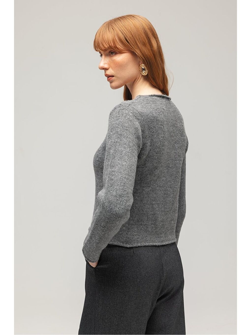 Antrasit Kadın Ahşap Düğmeli Uzun Kollu Bisiklet Yaka Triko Hırka-4