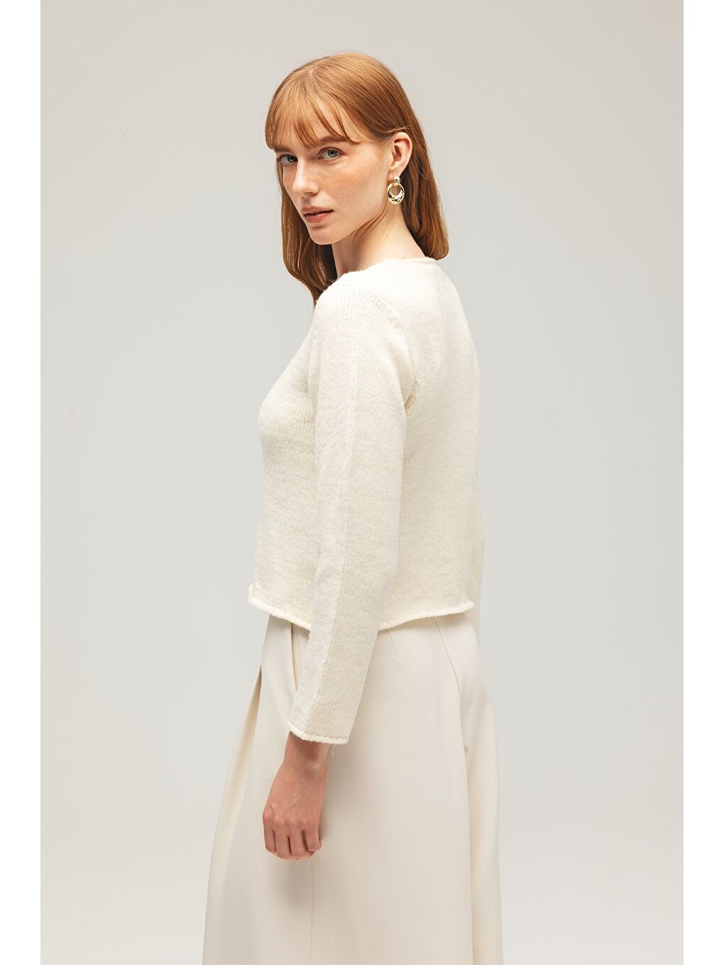 Ekru Kadın Ahşap Düğmeli Uzun Kollu Bisiklet Yaka Triko Hırka-4