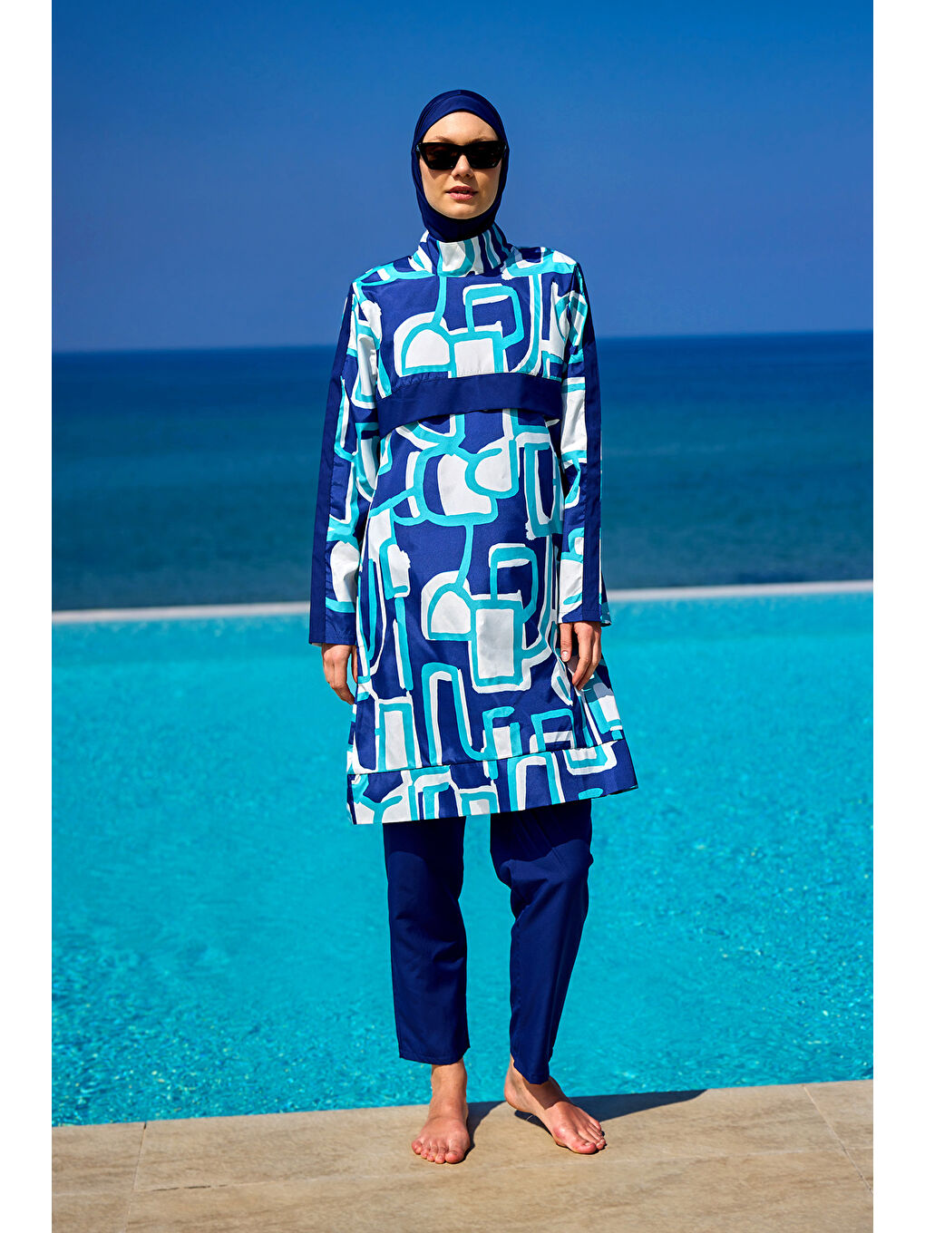 Lacivert Tam Kapalı Tesettür Mayo Plaj Çantalı 4 Parça Set R2513-2