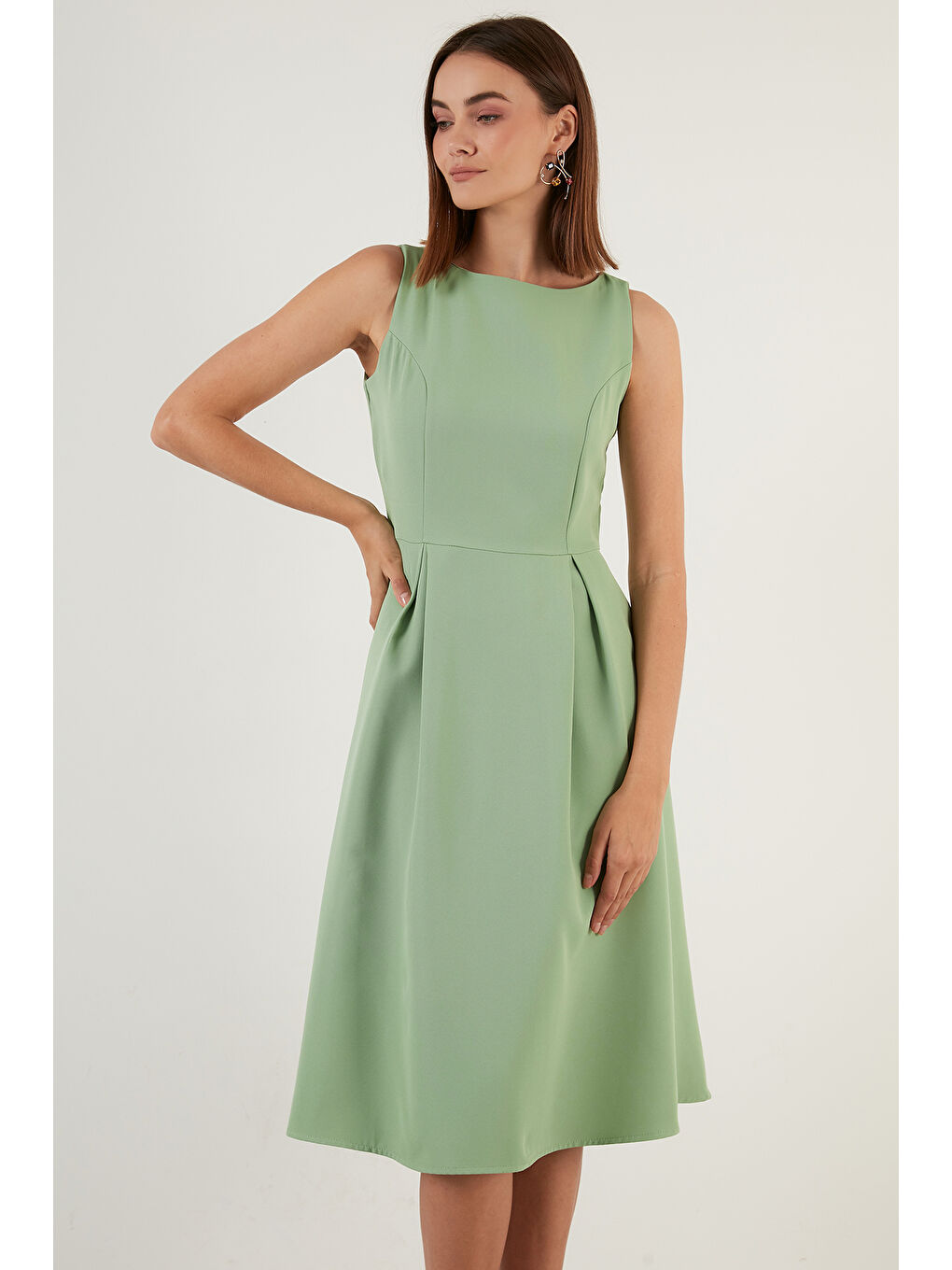 Yeşil Regular Fit Bisiklet Yaka Cepli Pileli Midi Boy Kadın Elbise 6111963-1