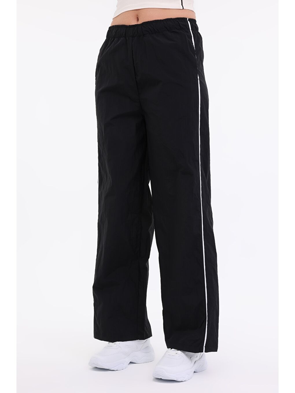 WL ELPIS 22SF520 5FX Siyah Kadın Eşofman Altı