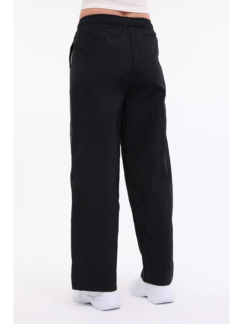 WL ELPIS 22SF520 5FX Siyah Kadın Eşofman Altı-1