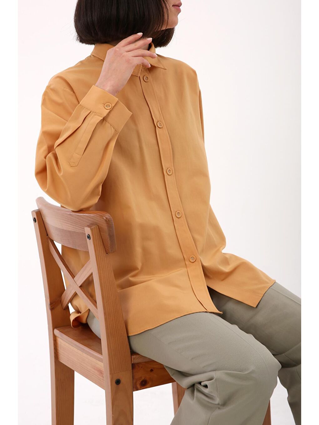 Sarı Safran Kumaş Kaplamalı Düğmeli Oversize Gömlek-2