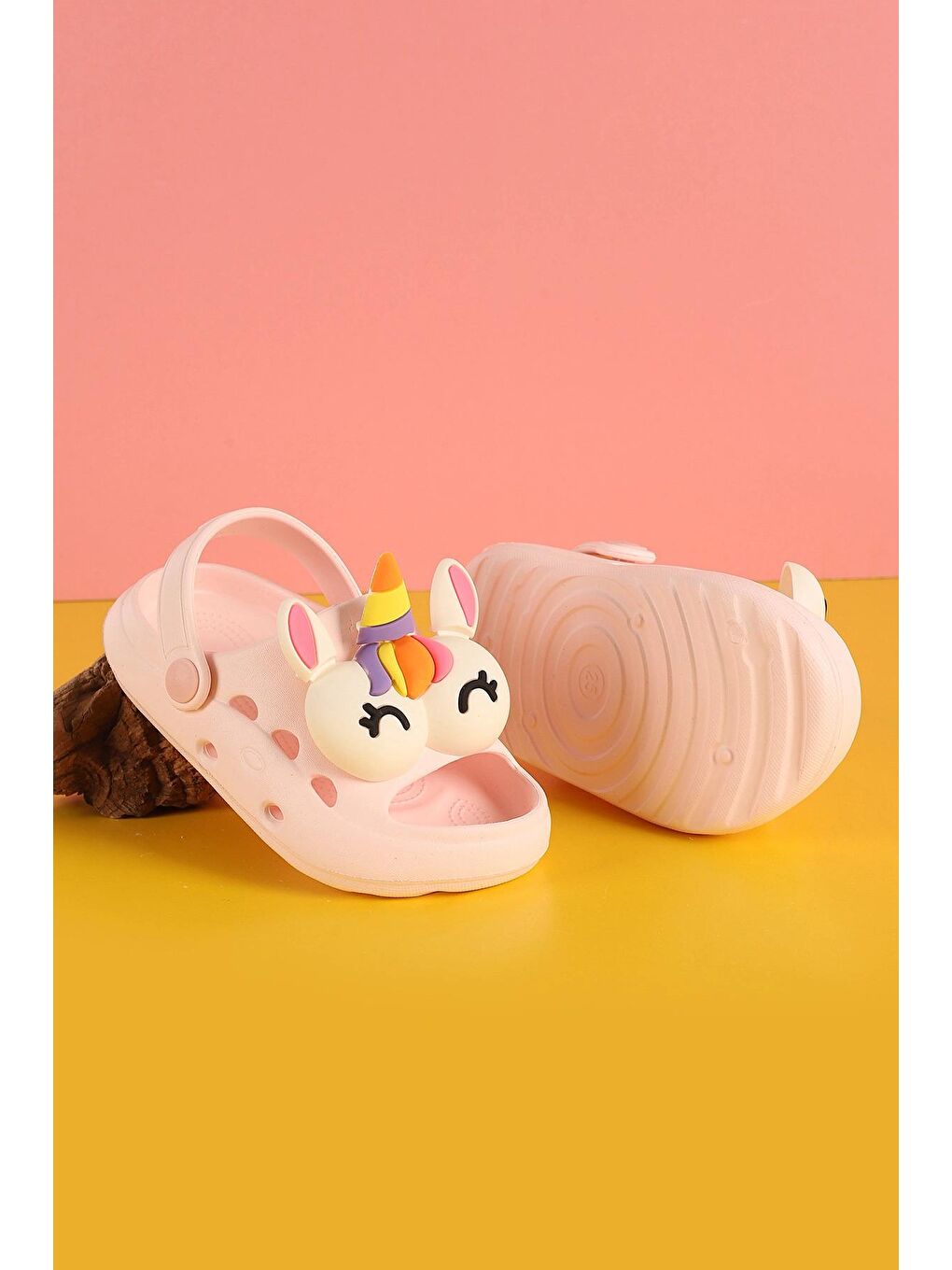 Pembe Göz Figürlü Delikli Çocuk Terlik-1