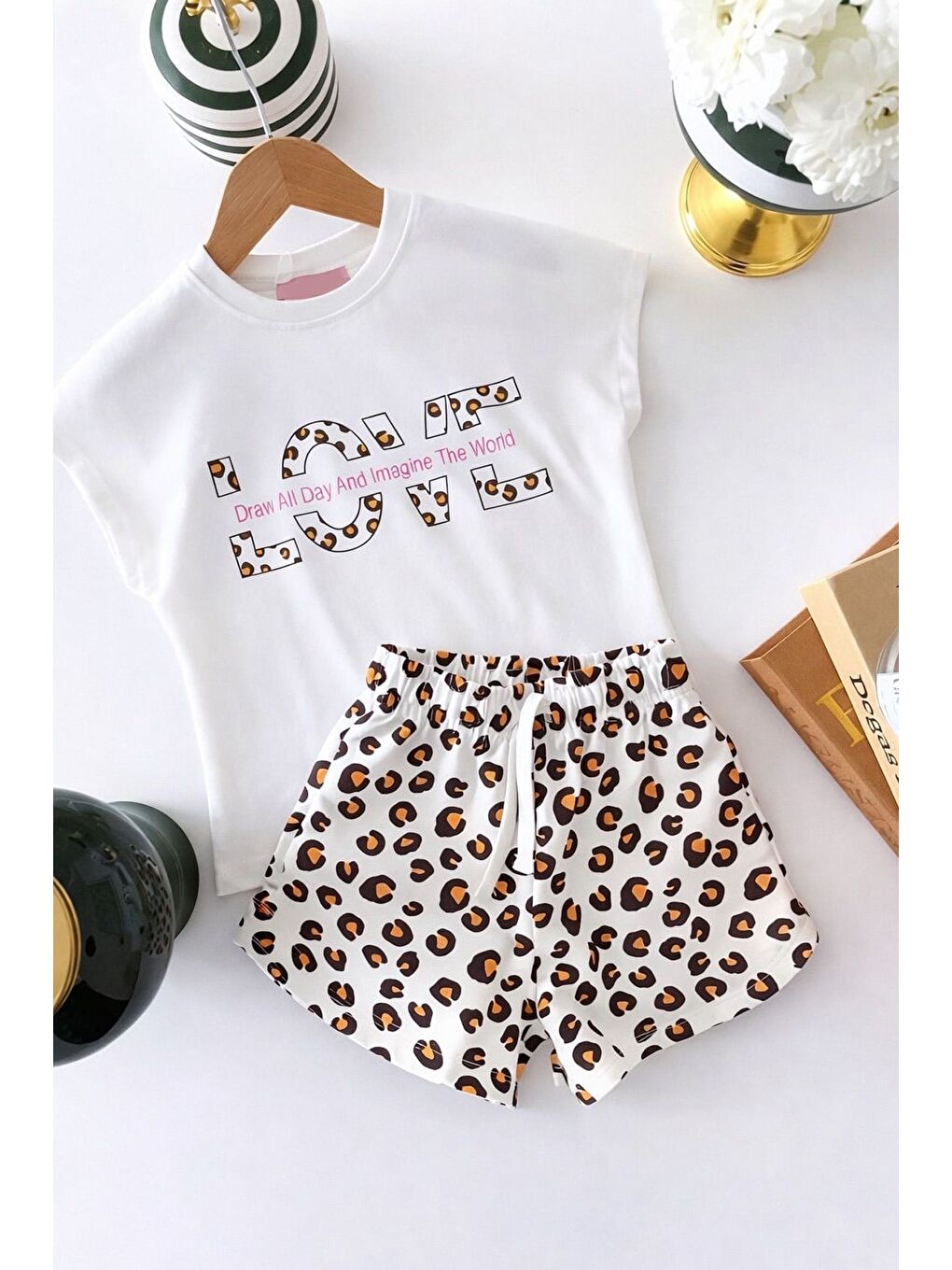 Kız Çocuk Pamuklu Ekru Baskılı T-Shirt Ve Leopar Desenli Şort Alt Üst Takım-2