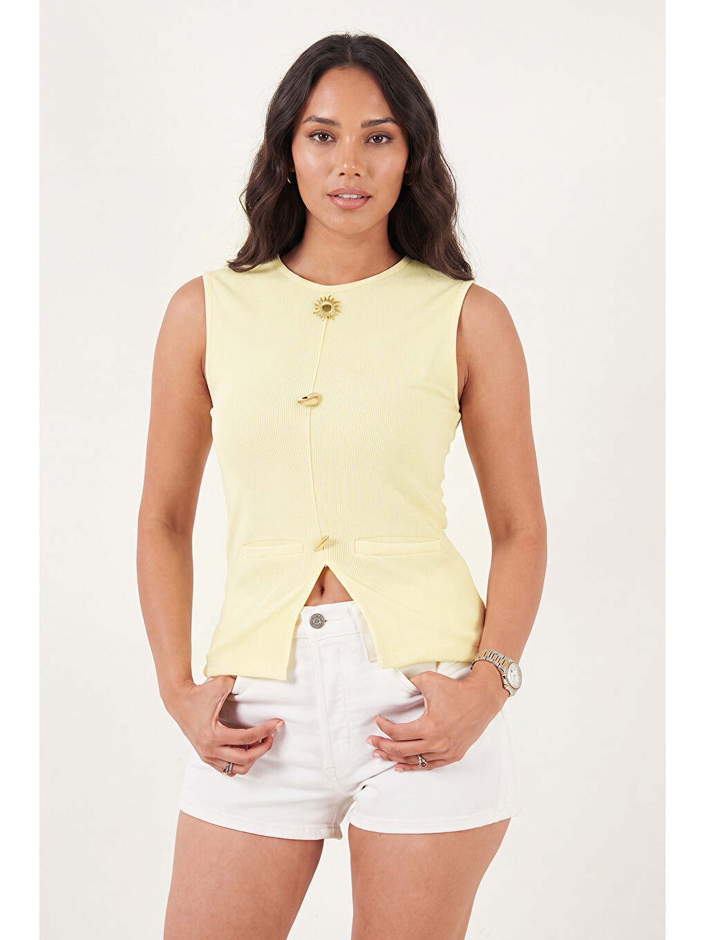 Sarı Fittted Fit Bisiklet Yaka Aksesuar Detaylı Kadın Bluz 5866475-1