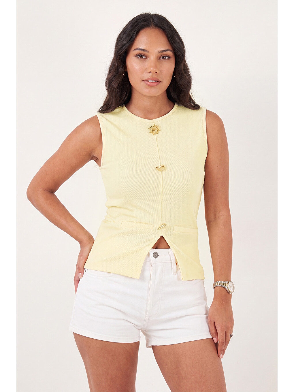 Sarı Fittted Fit Bisiklet Yaka Aksesuar Detaylı Kadın Bluz 5866475-2