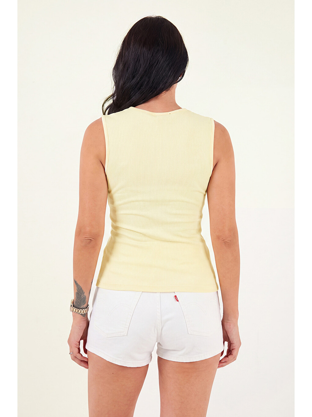 Sarı Fittted Fit Bisiklet Yaka Aksesuar Detaylı Kadın Bluz 5866475-6