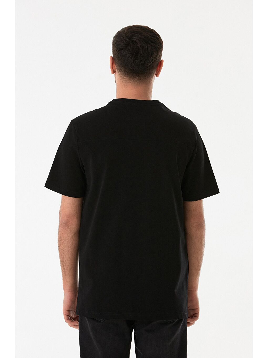 Siyah Baskılı Bisiklet Yaka Tişört-2