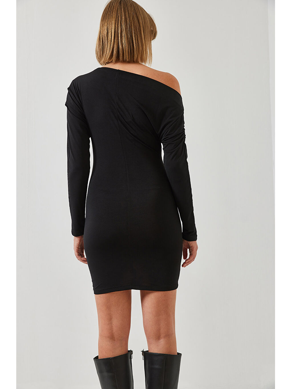 Siyah Kadın Kayık Yaka Elbise-3