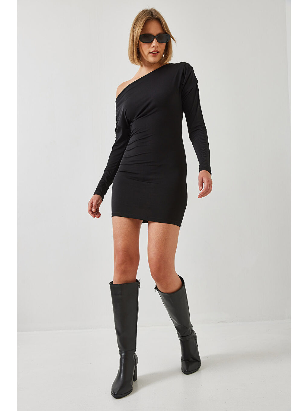 Siyah Kadın Kayık Yaka Elbise-5