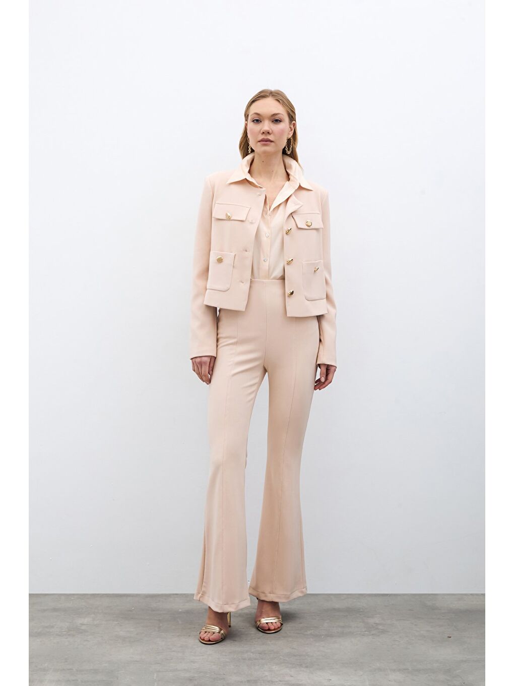 Düğmeli Kısa Ceket - Bej-3