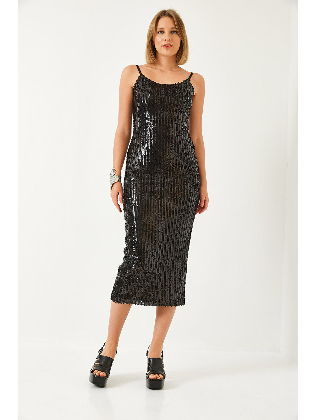 Siyah Kadın Pul Payetli Askılı Midi Boy Astarlı Elbise-2