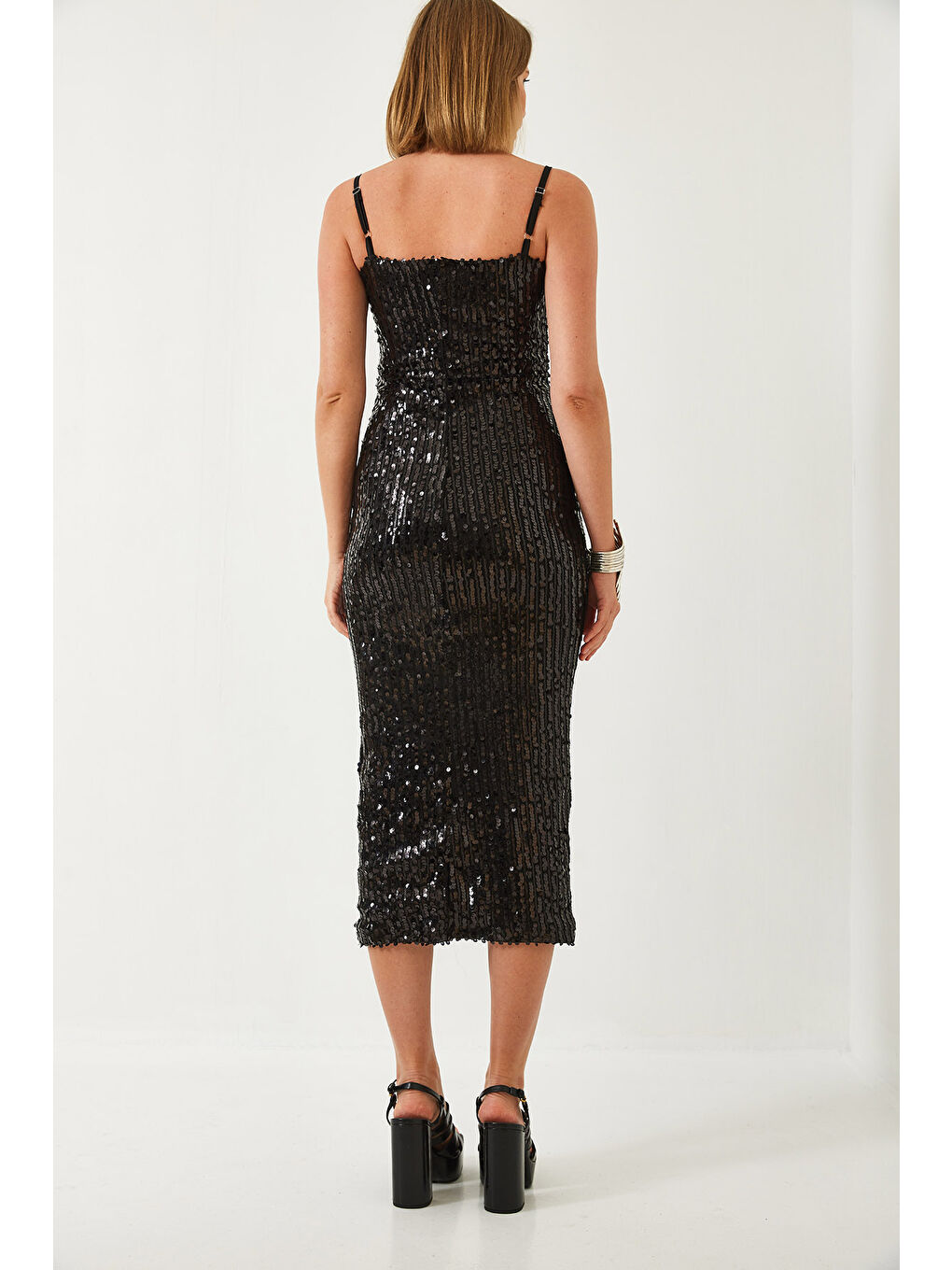 Siyah Kadın Pul Payetli Askılı Midi Boy Astarlı Elbise-5