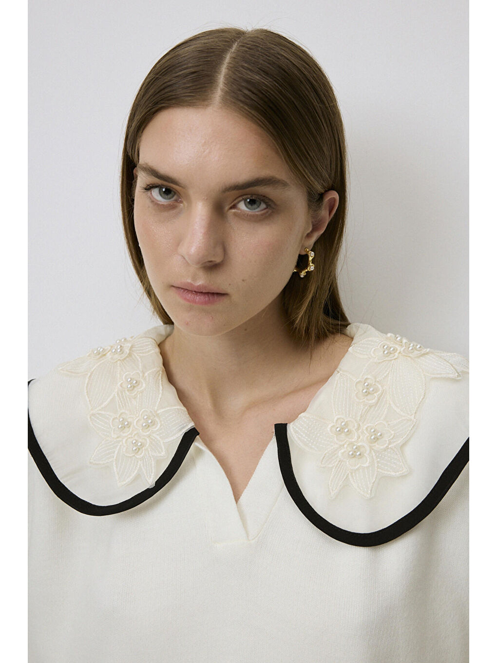 Ekru Yakası İşleme Detaylı Triko Kazak-5