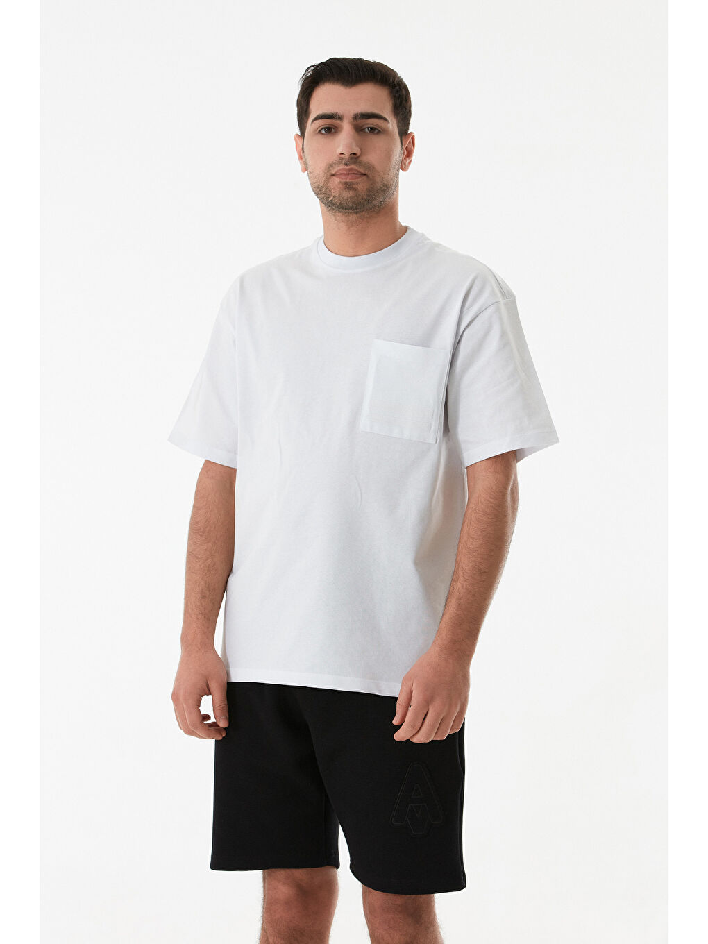 Beyaz Basic Tek Cepli Bisiklet Yaka Tişört