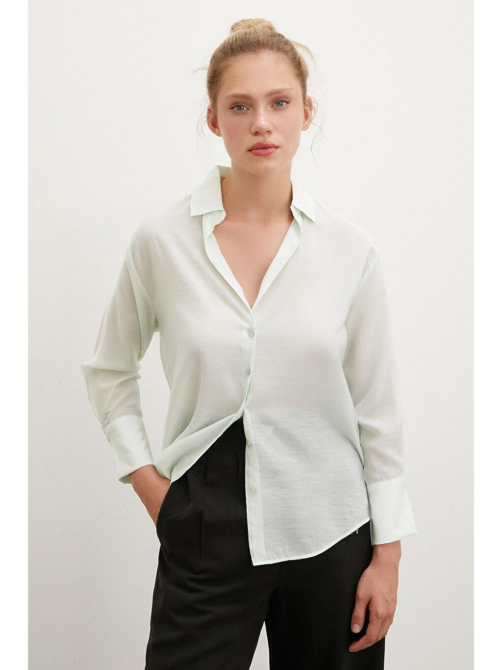 Yeşil V Yaka Robalı Gömlek-1