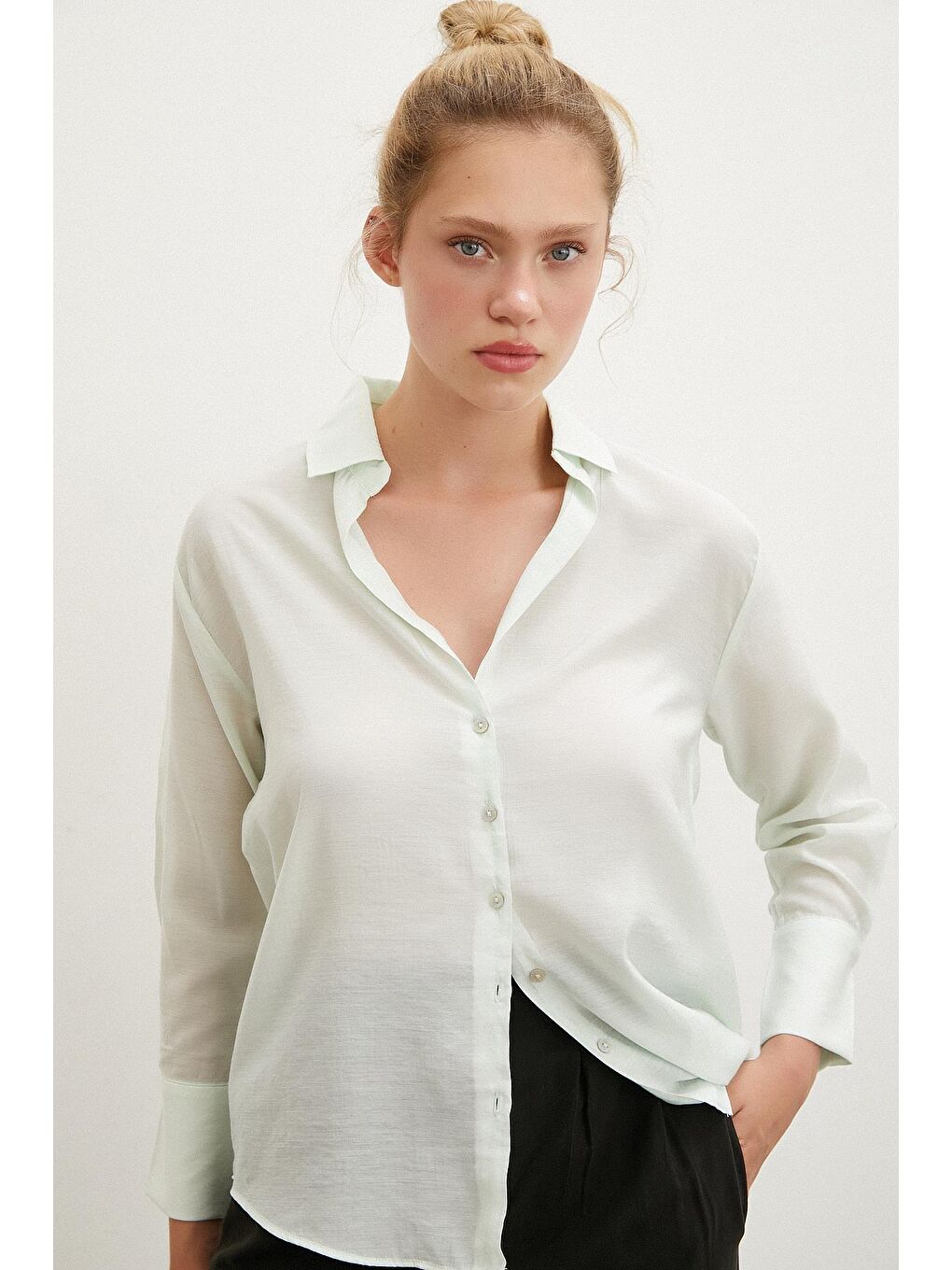 Yeşil V Yaka Robalı Gömlek-2