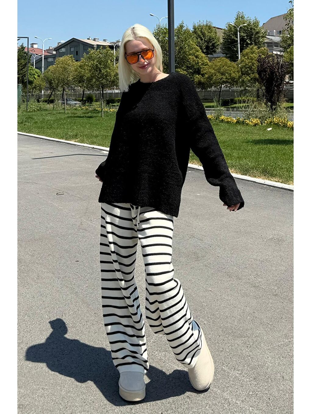 Siyah Bisiklet Yaka Kadın Buklet Kazak Mg2480-2