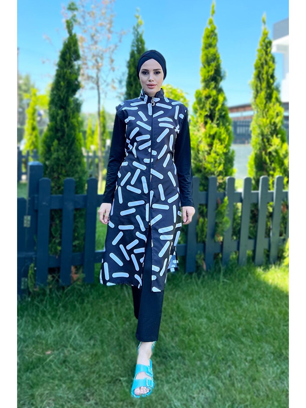 Siyah Tam Kapalı Mayo R4408 Berra-1