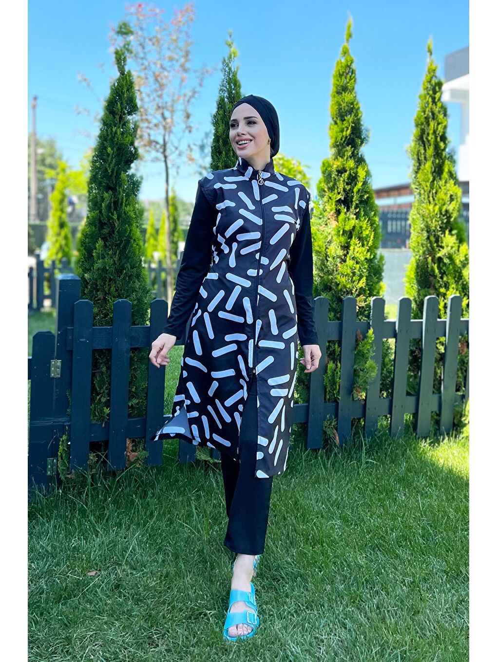 Siyah Tam Kapalı Mayo R4408 Berra-3