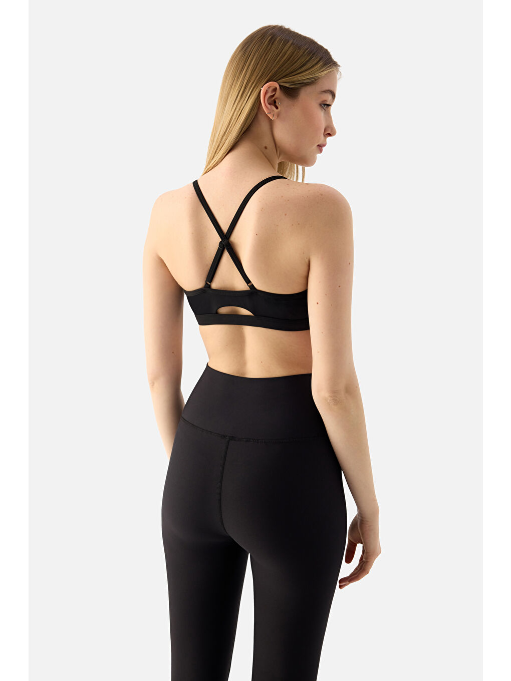 Lara Siyah Spor Sütyeni-1