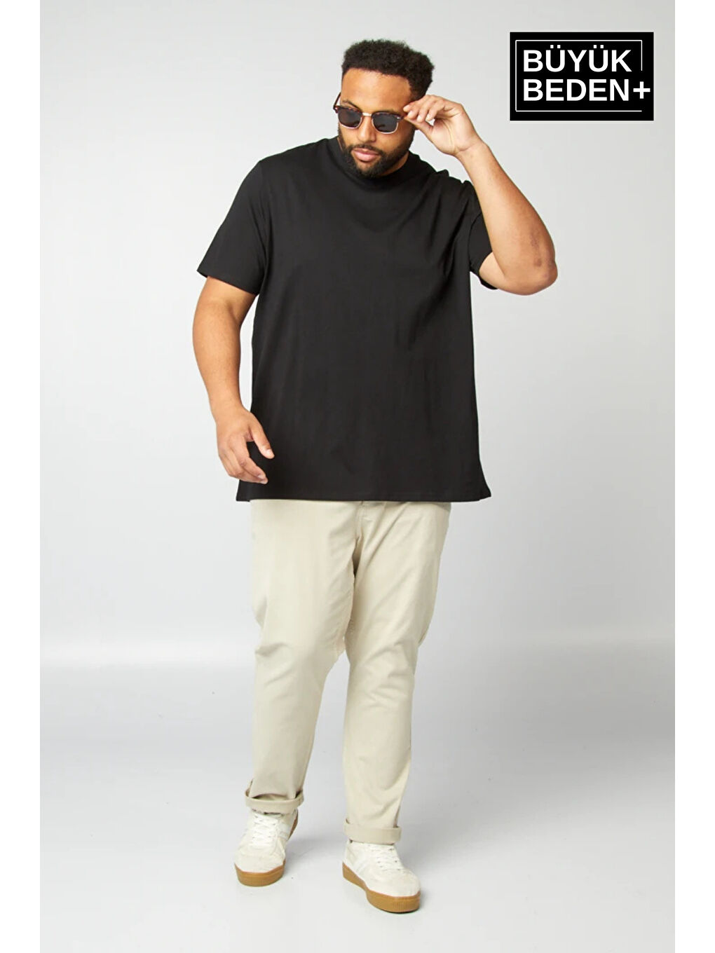 Siyah Erkek  V Yaka Büyük Beden Tişört SPRBTS09-1