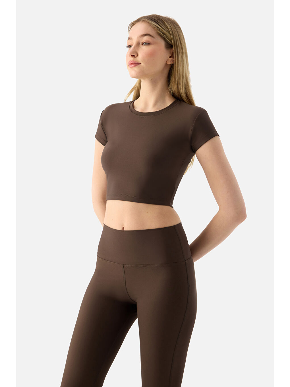 Kahverengi Melina Kısa Kol Acı Kahve Crop Top-1