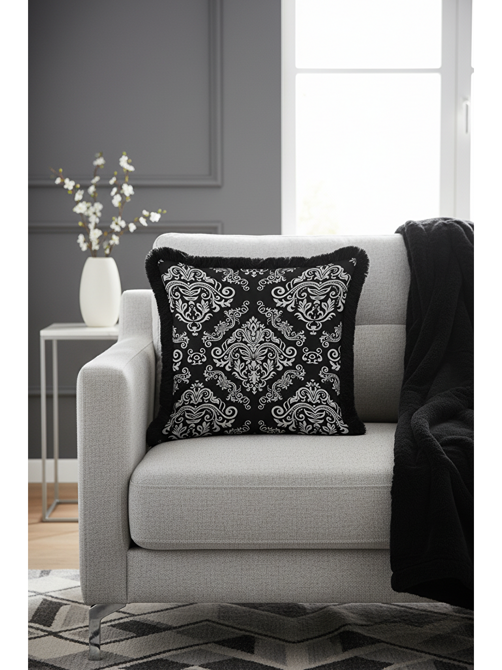 Karışık Barok Lüks Saçaklı Yastık Kılıfı - Asil Siyah Klasik Etnik Gri Püsküllü Kırlent Kılıfı