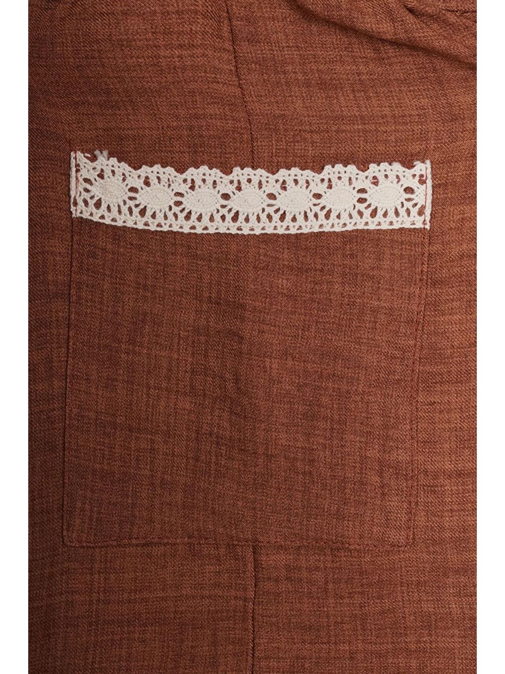 Bisiklet Yaka Dantel Detaylı Şapka Aksesuarlı Kahverengi Renk Kız Çocuk Elbise-3