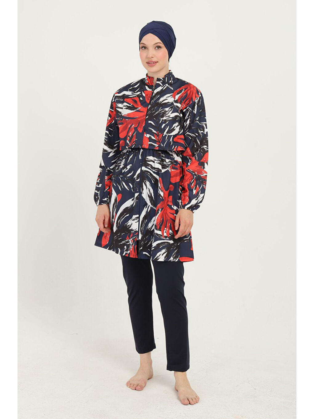 Beyaz Desenli Tam Kapalı Tesettür Mayo 01 Siyah14-2