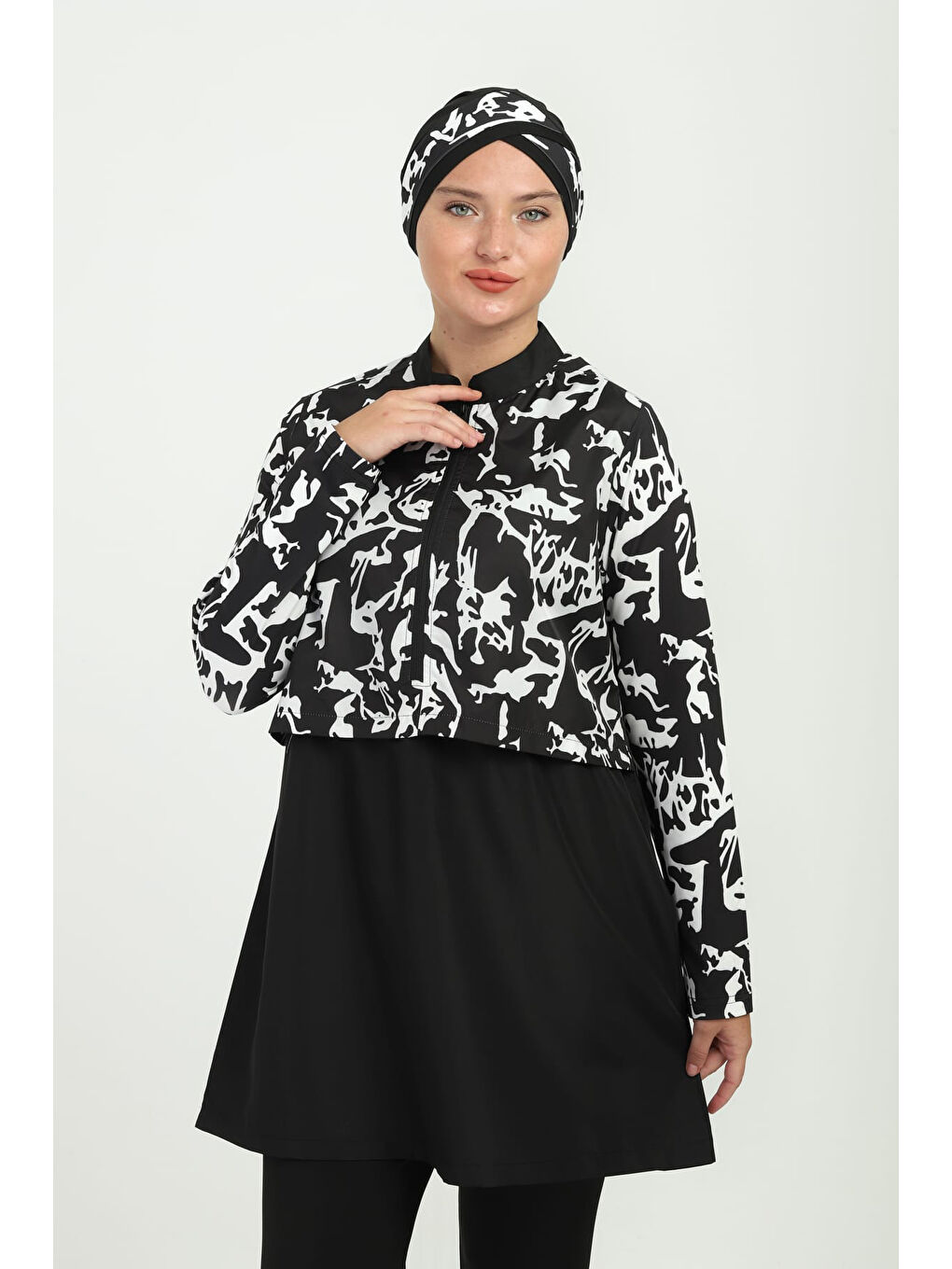 Gri Desenli Tam Kapalı Tesettür Mayo 13 Siyah06-1