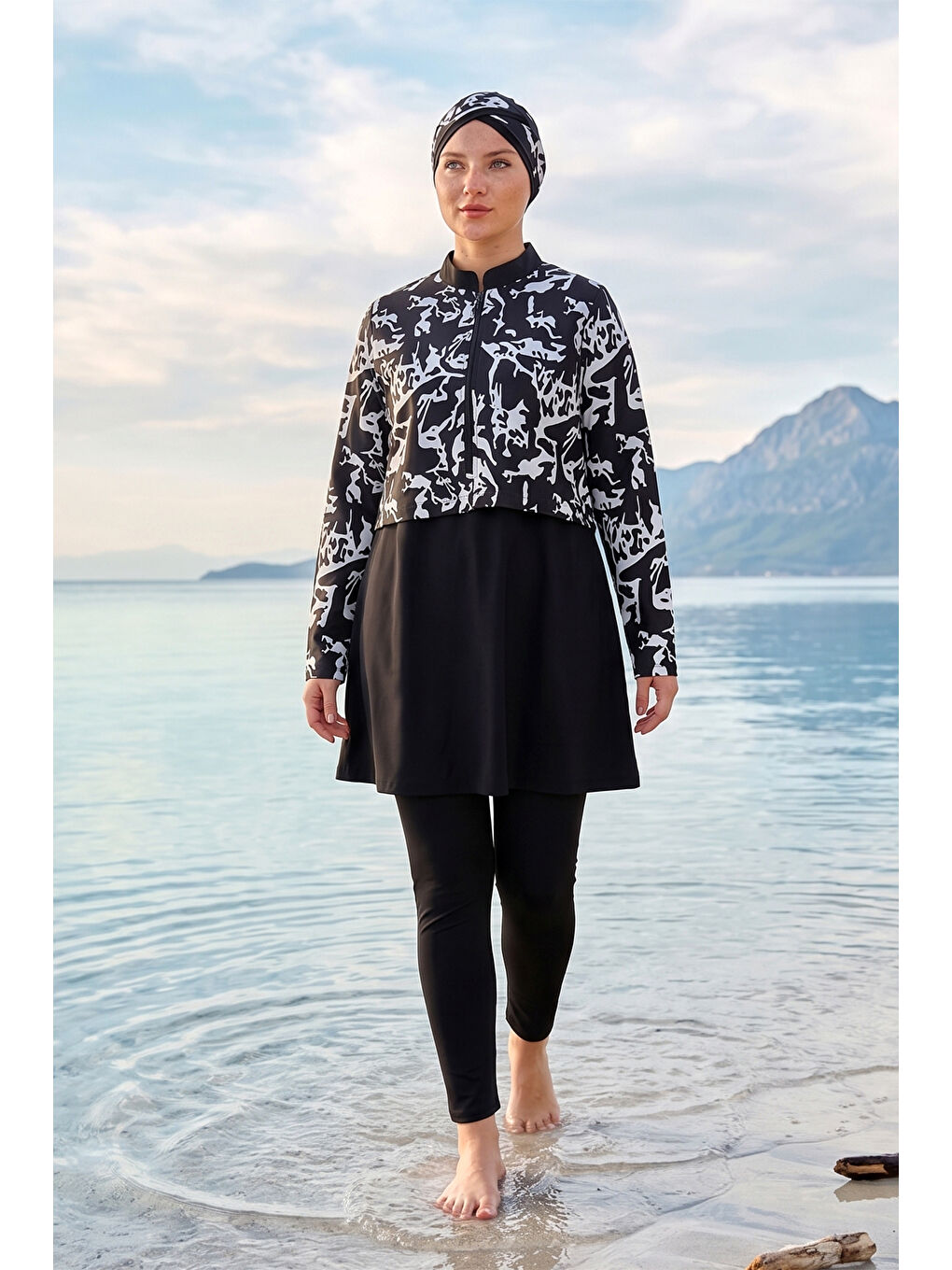 Gri Desenli Tam Kapalı Tesettür Mayo 13 Siyah06-2