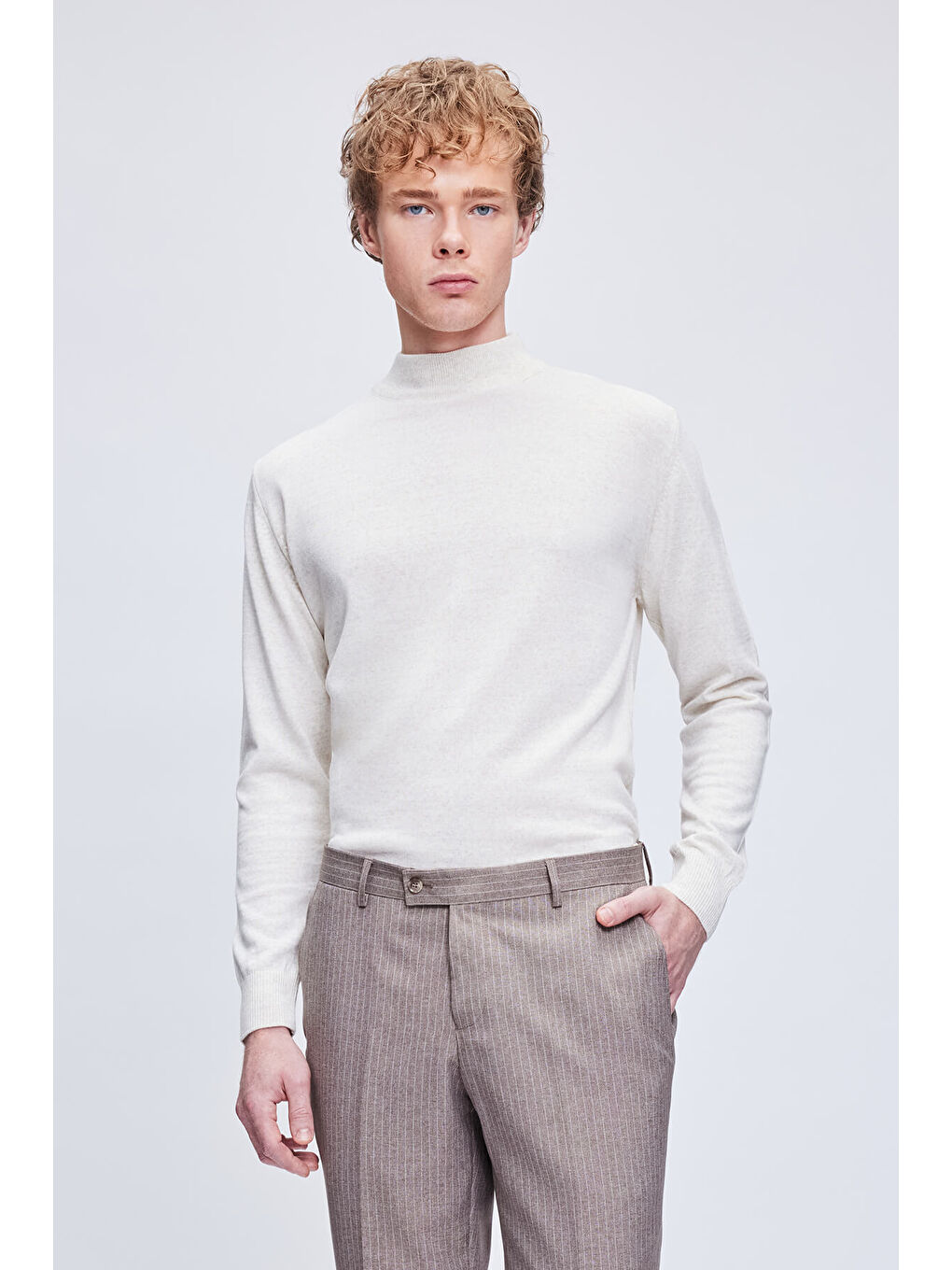 Bej Regular Fit Düz Yarım Balıkçı Yaka Yünlü Triko Kazak