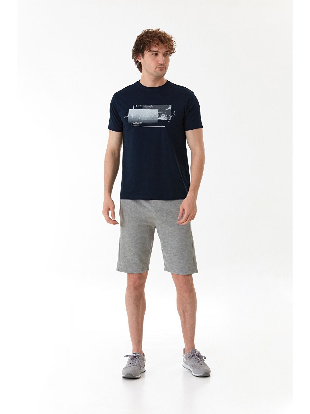 Lacivert Yazı Baskılı Bisiklet Yaka Tişört-1